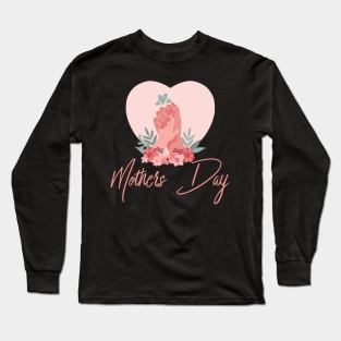 happy mothers day love heart with hand and flowers Long Sleeve T-Shirt